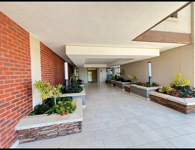 3 BEDROOM APARTMENT FOR SALE IN UMHLANGA RIDGE